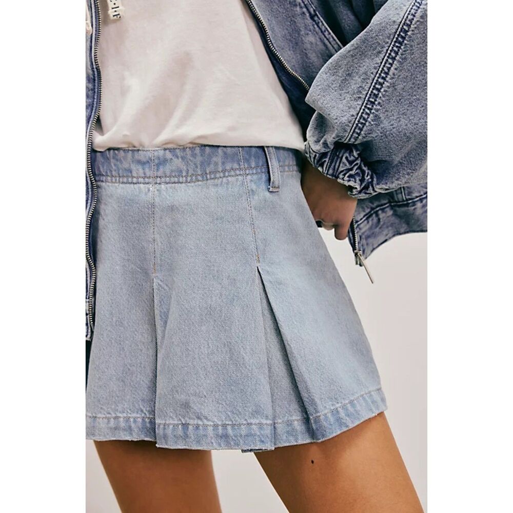 Free People We The Free Madison Ave Pleated Mini Skirt New with tags! Size 28